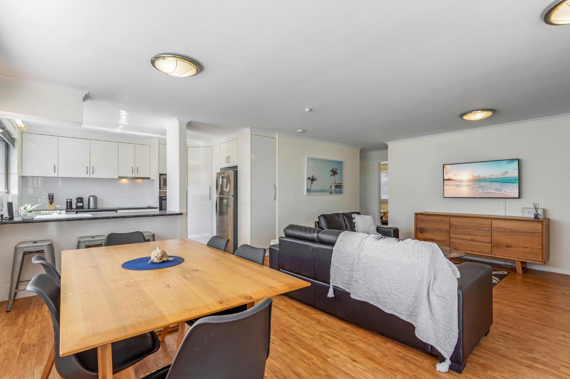 Apartment Cosy 2-bedroom Seaside Unit Steps From Maroochydore